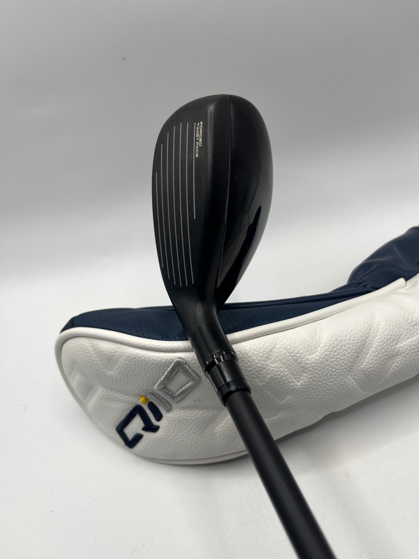 Taylormade Qi10 Tour #3 Hybrid / 19.5 Degree / Stiff Flex / Tensei AV Blue Limited