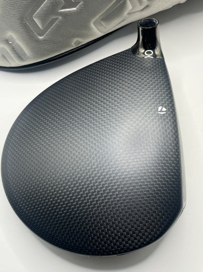Taylormade Qi35 Driver / 9 Degrees / Head and Headcover