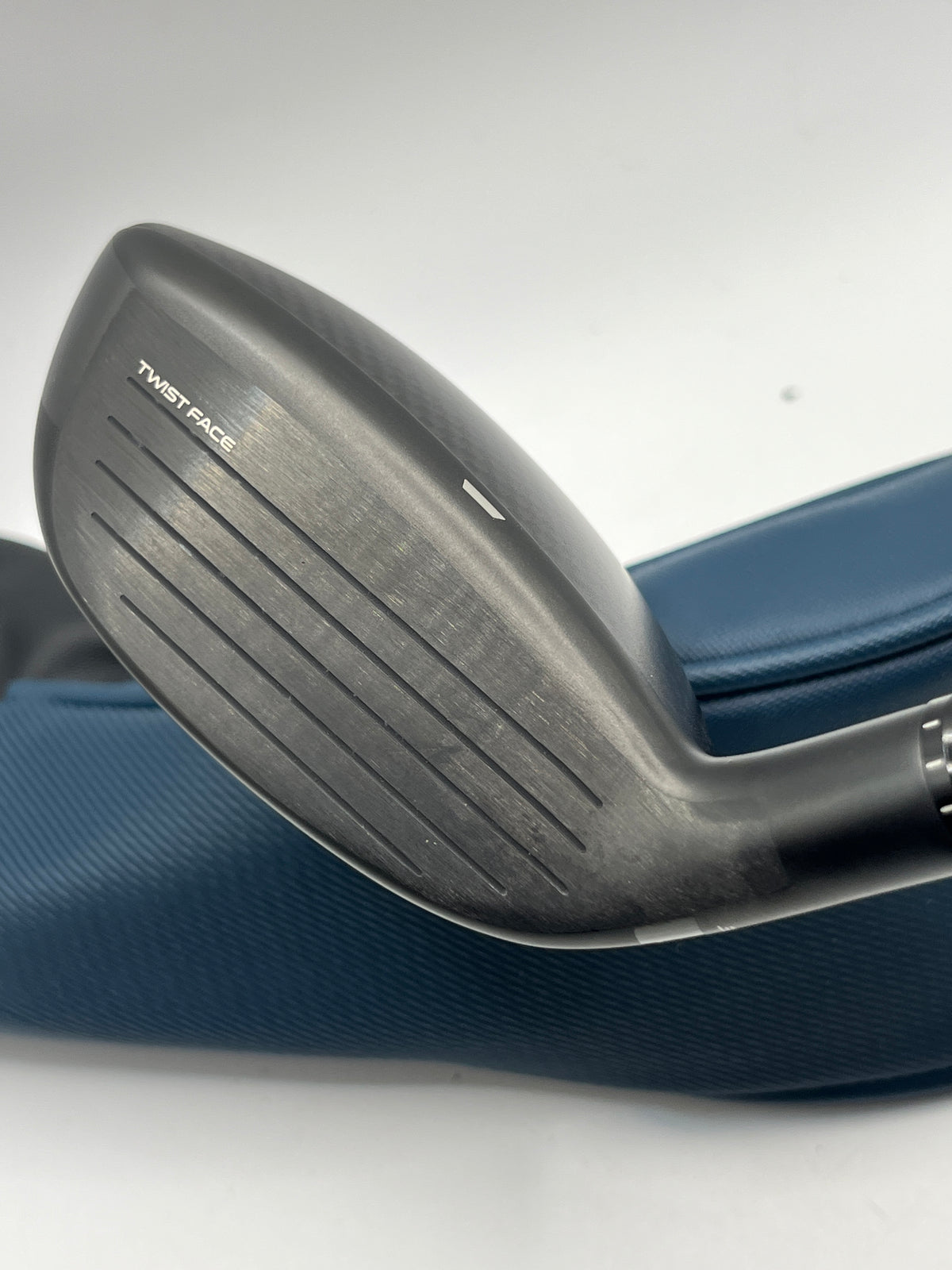 Taylormade Qi4D #4 Hybrid / 22 Degree / Regular Flex / REAX 65