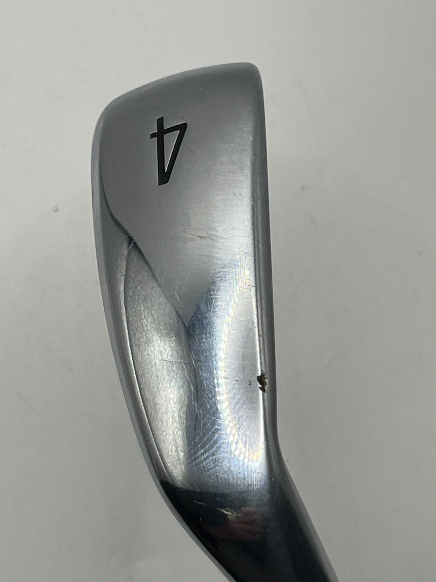 Titleist U505 Utility #4 Iron / 22 Degree / Regular Flex / HZRDUS Smoke RDX Black