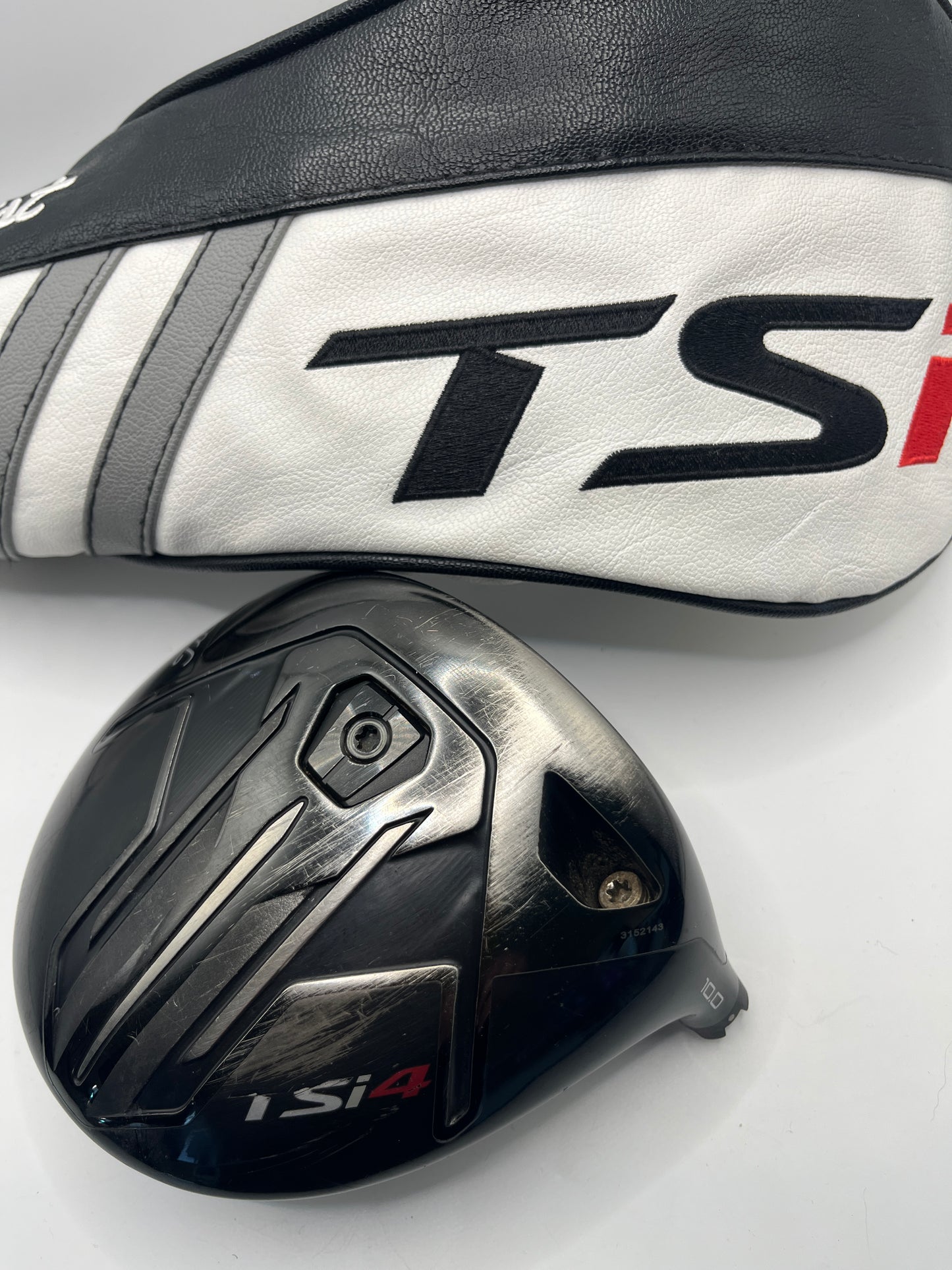 Titleist TSi4 Driver head with headcover